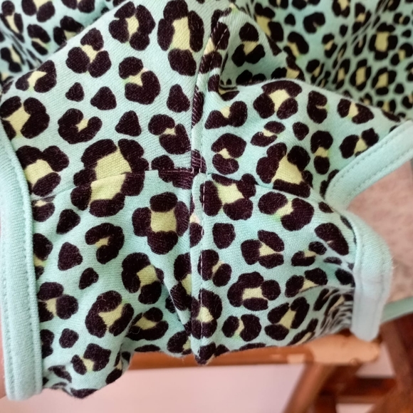 ✨FREE WITH PURCHASE✨ Animal Print Pyjama Shorts - Picture 14 of 17